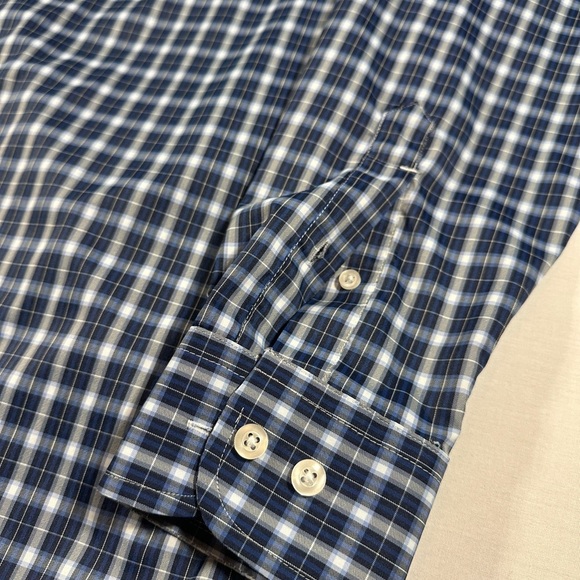 Men’s Nautica Blue And White Plaid Shirt Size M 15 1/2 32/33 - Picture 3 of 8